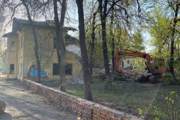 На Московском проспекте Брянска сносят послевоенные сталинки