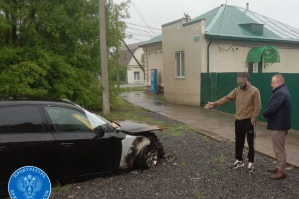 Месть огнём: в Новозыбкове троих обвинили в поджоге BMW на 770 тысяч рублей