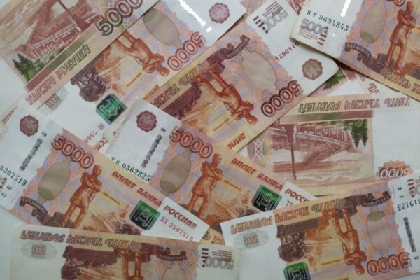 Брянскую УК оштрафовали на 50 тыс рублей за развалившийся фасад дома
